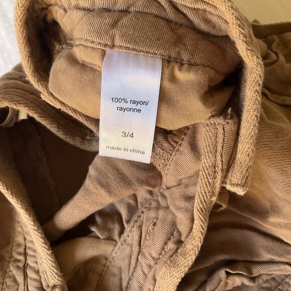 Maunces Women’s Short Shorts size 3/4, Brown/Tan, 100% Rayon - Picture 7 of 8